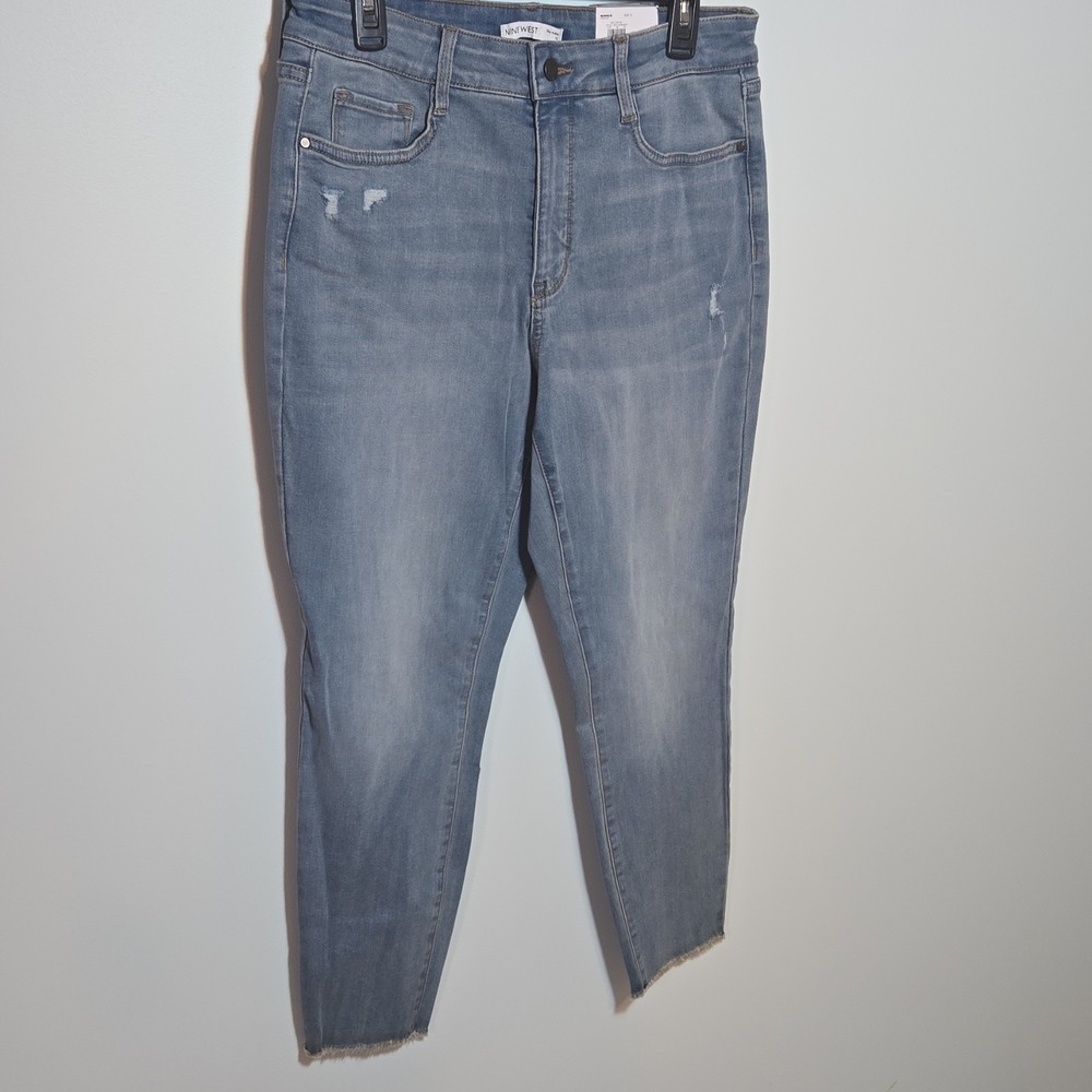NWT Nine West Denim Medium Blue Skinny Ankle High Rise Distressed Raw Hem Women